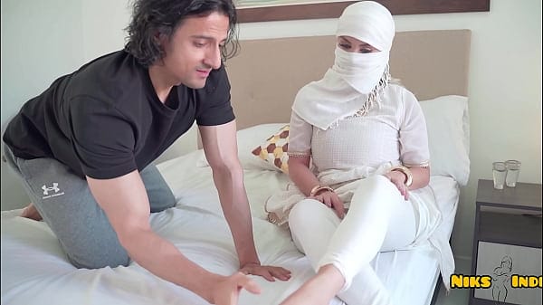 Huge Boobs Submissive Muslim Slut Hard Sex with Desi Boy